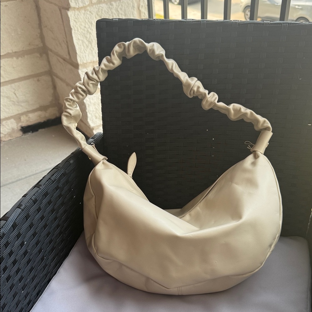 Amerai leather bag
